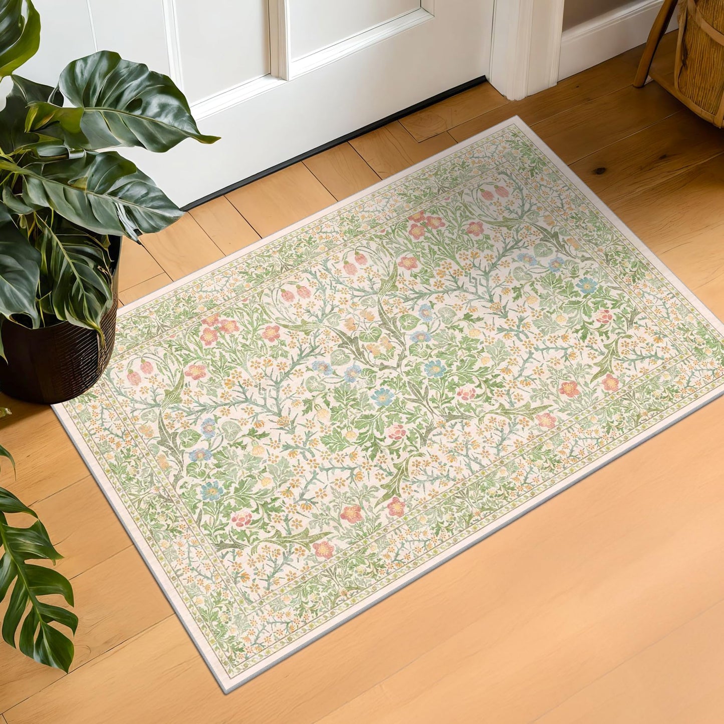 Vintage Washable Area Rug with Non-Slip Low Pile Design for Home Decor