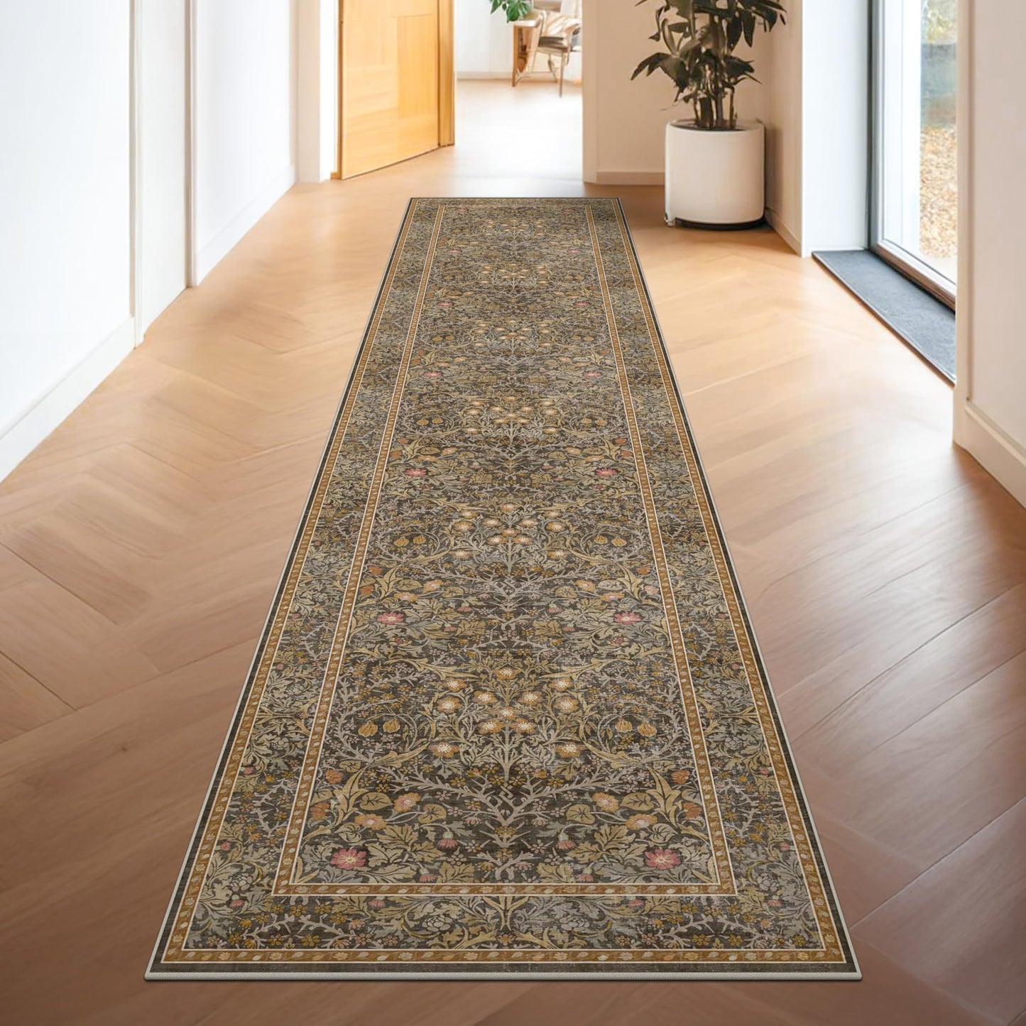Vintage Washable Area Rug with Non-Slip Low Pile Design for Home Decor