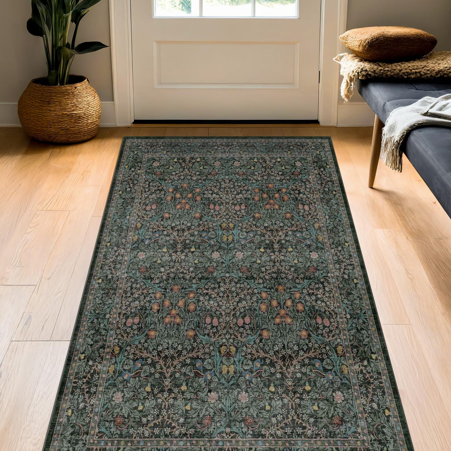 Vintage Washable Area Rug with Non-Slip Low Pile Design for Home Decor