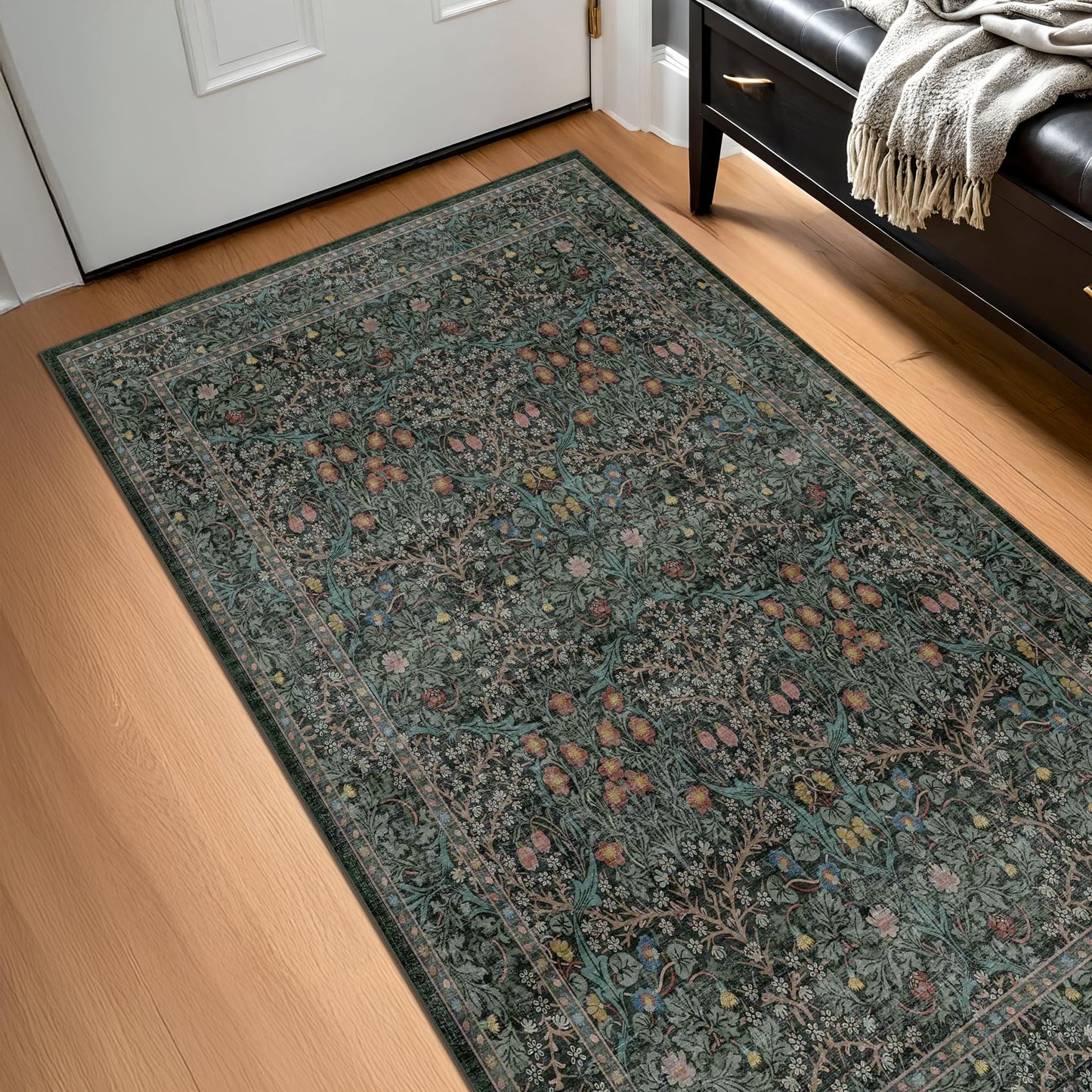 Vintage Washable Area Rug with Non-Slip Low Pile Design for Home Decor