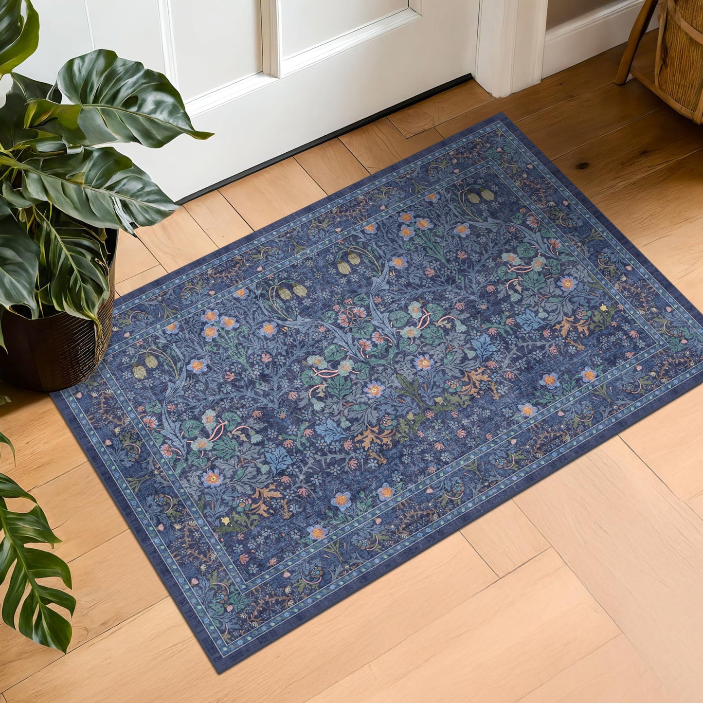 Vintage Washable Area Rug with Non-Slip Low Pile Design for Home Decor