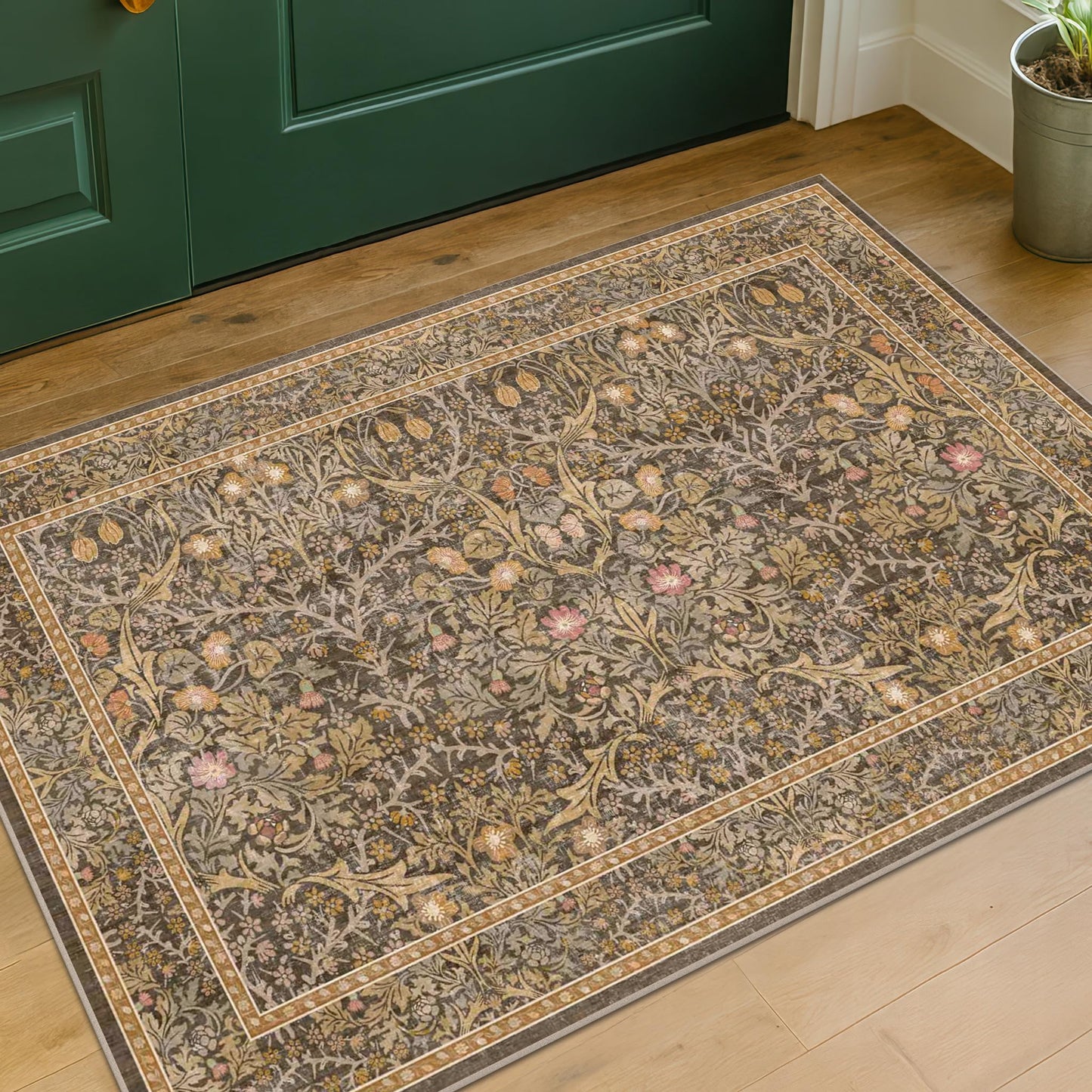Vintage Washable Area Rug with Non-Slip Low Pile Design for Home Decor