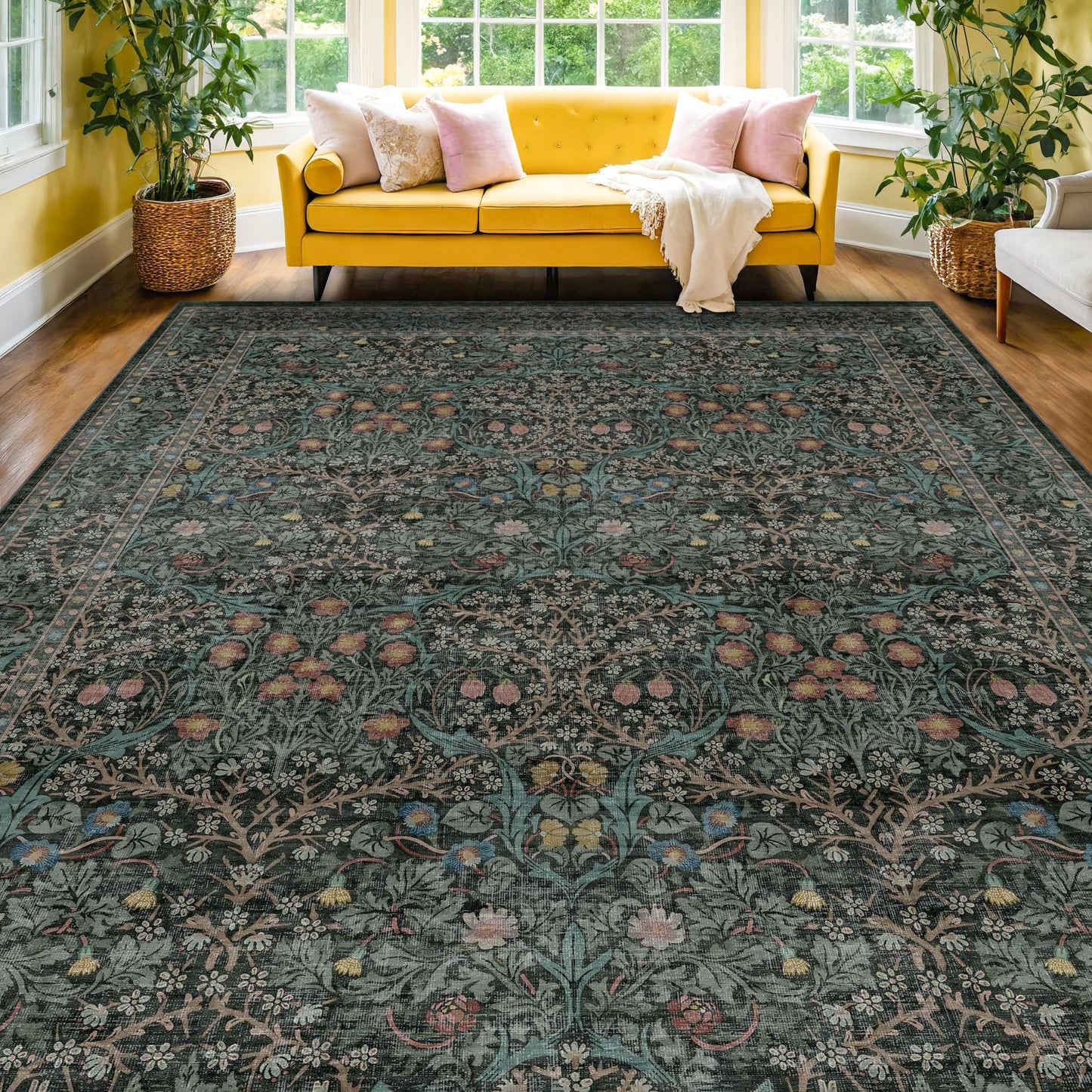 Vintage Washable Area Rug with Non-Slip Low Pile Design for Home Decor