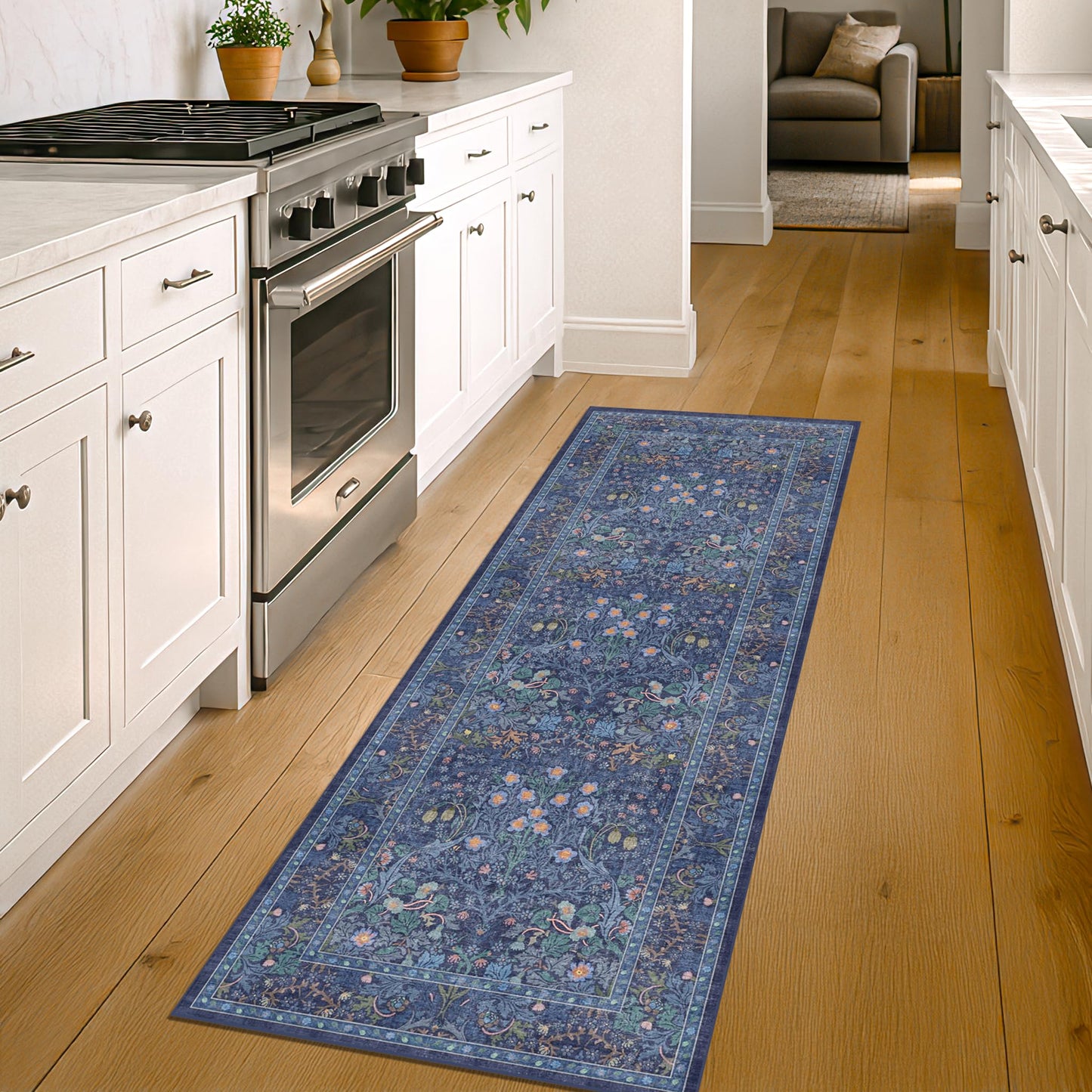 Vintage Washable Area Rug with Non-Slip Low Pile Design for Home Decor