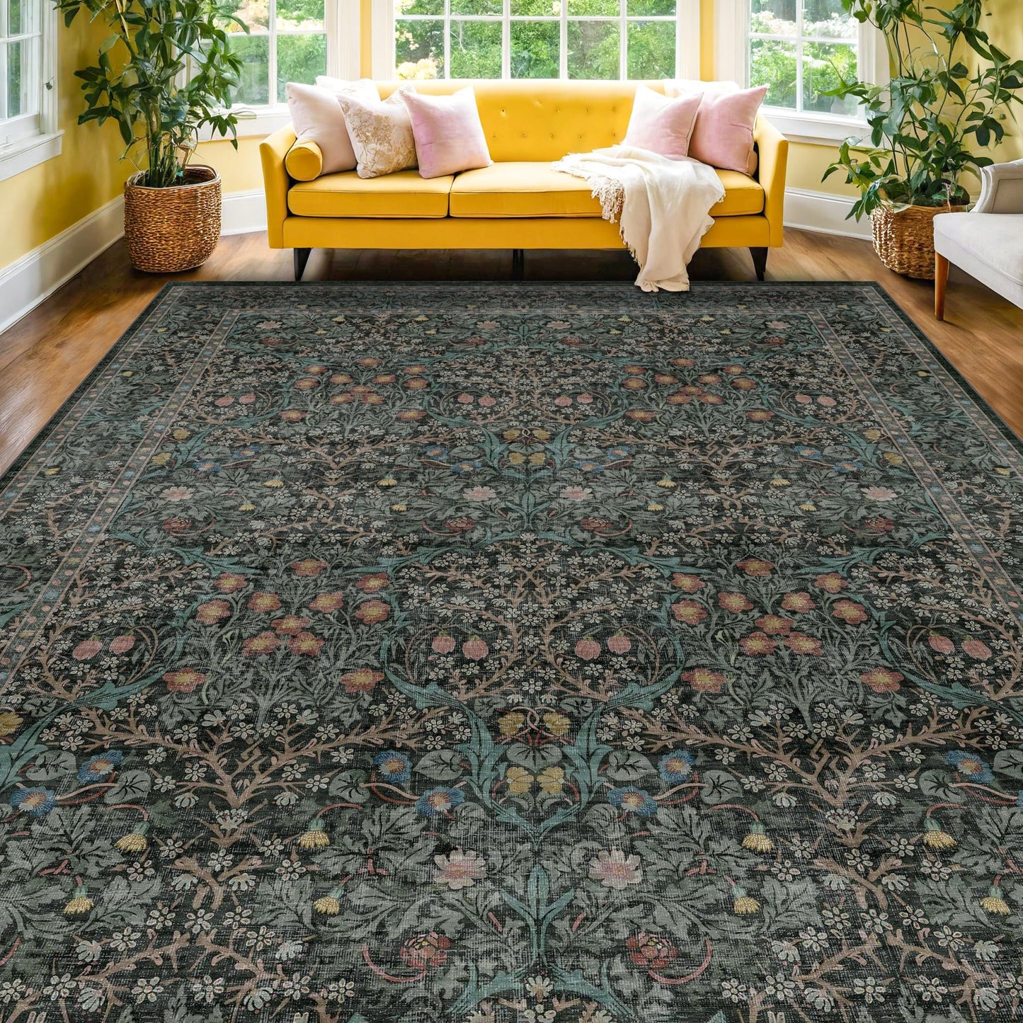 Vintage Washable Area Rug with Non-Slip Low Pile Design for Home Decor