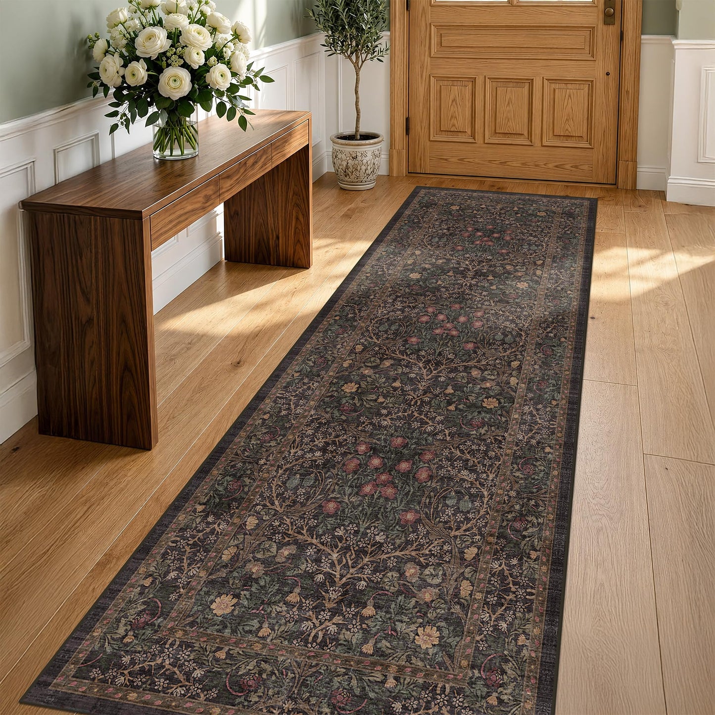 Vintage Washable Area Rug with Non-Slip Low Pile Design for Home Decor