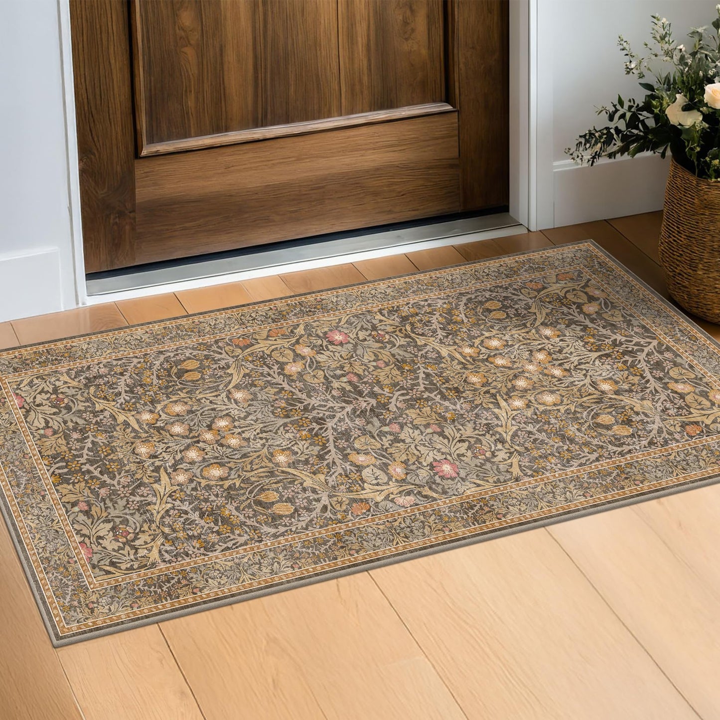 Vintage Washable Area Rug with Non-Slip Low Pile Design for Home Decor